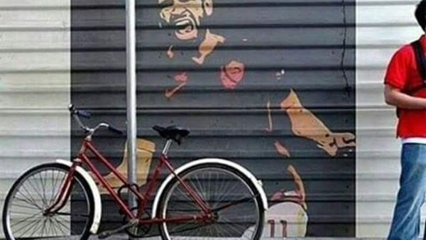 صورة.. جمهور «روما» يُكرم «صلاح» في أحد شوارع إيطاليا