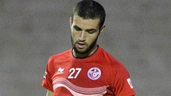 ملقا الأسباني يغض النظر عن «النقاز» لعدم امتلاكه جواز سفر أوروبيًا