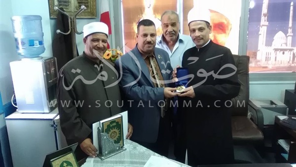 بالصور.. وكيل الأوقاف بالسويس يستقبل «الدولية لحقوق الإنسان والتنمية»