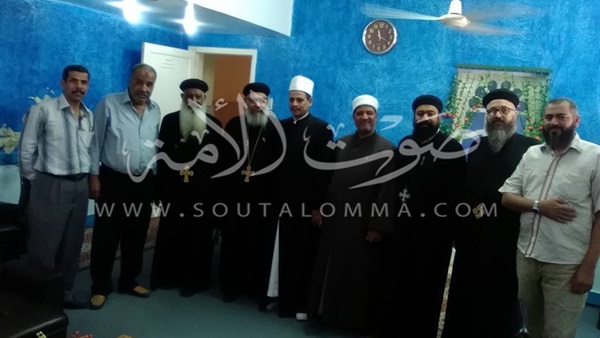 بالصور.. وفد من أقباط السويس يزور مديرية الأوقاف لتقديم تهانىء العيد