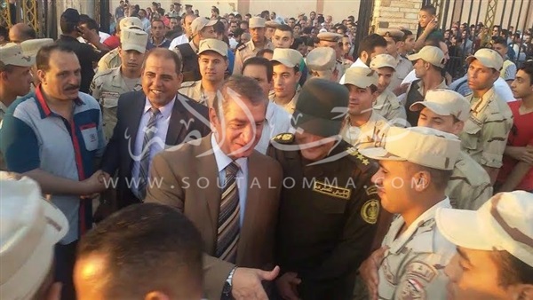 بالصور.. الجيش والشرطة يؤمنان صلاة عيد الفطر بكفر الشيخ