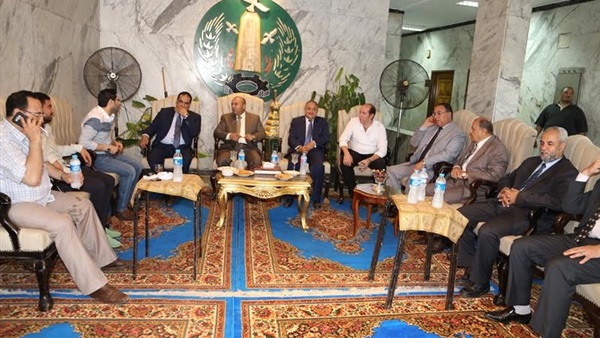 «محافظ المنوفية»  يتلقى التهنئة من أبناء المحافظة بمناسبة عيد الفطر