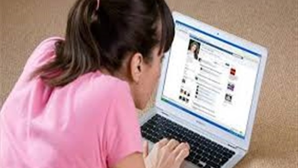 هولندية تستخدم "فيس بوك" في ضبط لص سرق محفظتها