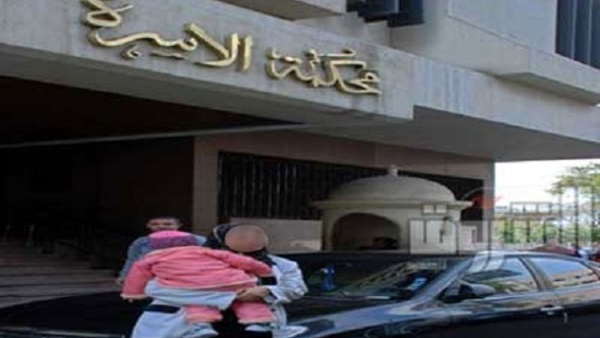 وائل لـ«قاضى الأسرة»: زوجتى بتخونى مع أختها