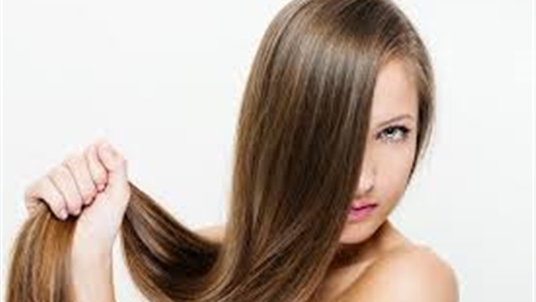 3 مثبتات طبيعية للشعر تغنيكي عن المواد الكيماوية