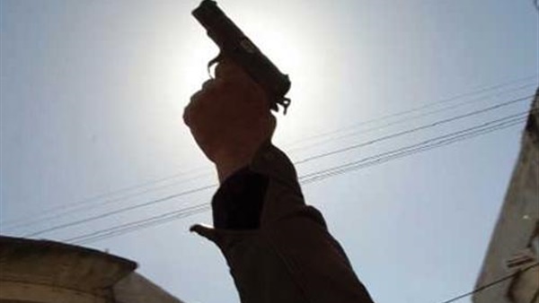  قاضِ يطلق النار لفض مشاجرة  بلجنة فى البحيرة