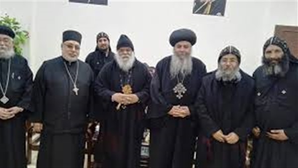 الأنبا سلوانس يزور مطران الكاثوليك لتقديم التهنئة له بالمنصب