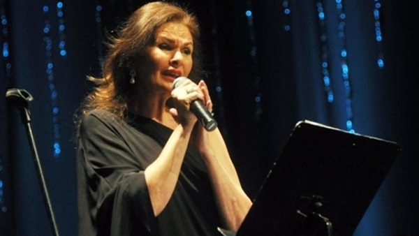 «يسرا» فى ذكرى وفاة سامى العدل : «سايب فراغ كبير فى حياتنا كلنا»