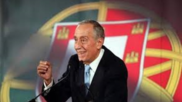 رئيس البرتغال يستقبل منتخب بلاده ويمنح اللاعبين وسام «القائد»