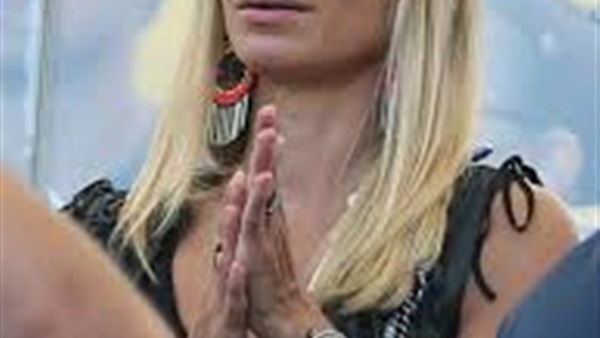 زوجة لاعب فرنسى تفضحه وتكشف المستور