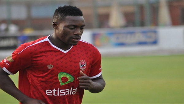 إيفونا مهاجم الأهلي يوقع لتيانجين الصيني 