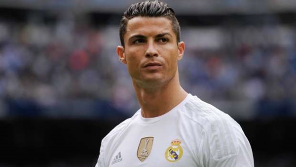 والدة رونالدو تهاجم لاعب المنتخب الفرنسي «باييت»