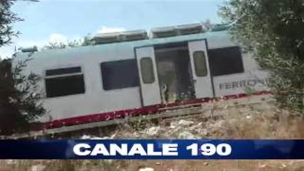 بالفيديو.. مقتل أربعة وإصابة العشرات في تصادم قطارين جنوب إيطاليا