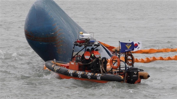 سعودي يحتجز قوارب تحمل أسلحة إيرانية للحوثيين