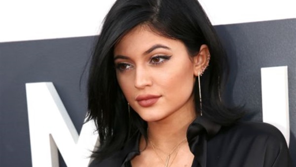 كايلى جينير تتصدر غلاف مجلة «Allure»