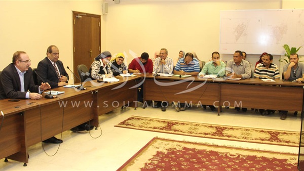 محافظ بني سويف يشكل لجنة لمناقشة قانونية تطوير كورنيش النيل 
