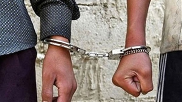 القبض علي نقاش وسائق بحوزتهما 32 تذكرة هيروين بالشرقية