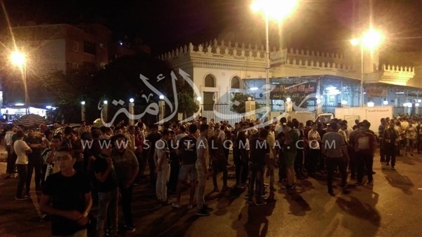 بالصور.. احتشاد المئات من جماهير المصري لمؤازرة «حسام حسن» 