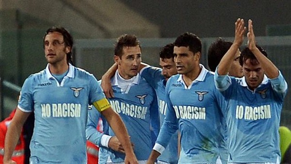 لاتسيو يقترب من التعاقد مع أدريانو ظهير برشلونة