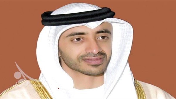 مواطن إماراتي يستغيث بوزير خارجيته فيرسل له طائرة خاصة