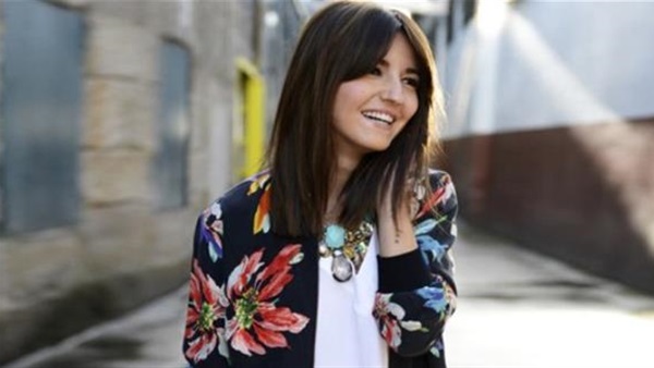 بالصور.. جاكيت «البلوسون» موضة هذا العام 