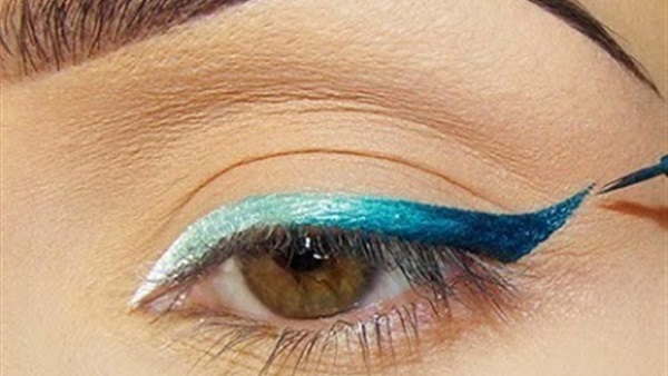 بالصور..الأيلينر الممزوج موضة هذا العام 