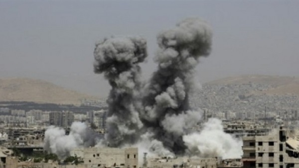 مقتل 12 مدنيا جراء غارات جوية بمدينة حلب 