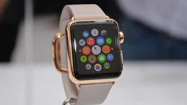 أبل تطرح 2 Apple Watchسبتمبر المقبل بشاشة LED وتصميم نحيف