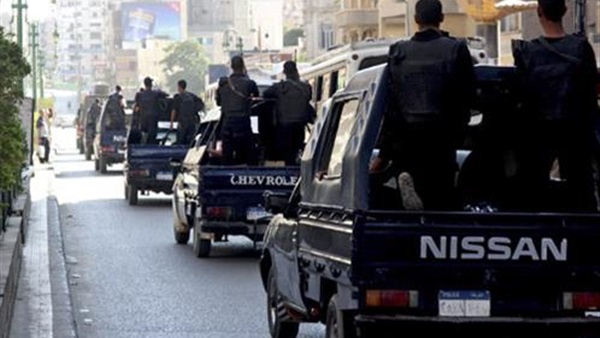 ضبط  4748 قطعة كهربائية مقلدة داخل محل بالقاهرة الجديدة