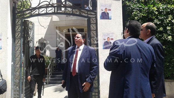 بالصور.. وصول أحد المرشحين على مقعد المستشارين لنادى القضاة
