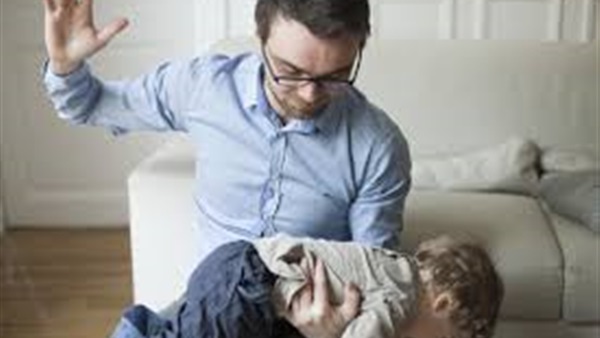 قانون أيرلندي يمنع العقاب الجسدي للأطفال