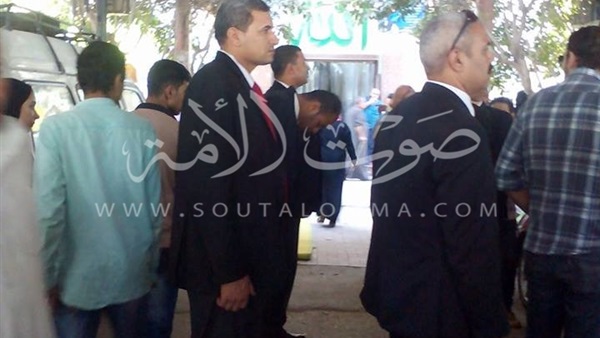 بالصور.. أمن الأهلى وعم «حارس»يشاركون تشييع جثمان «طارق سليم»