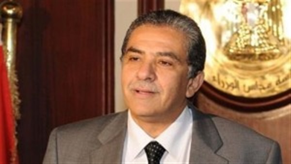 وزير البيئة: نعمل بكل جدية لحل مشكلة تراكم القمامة بالإسكندرية