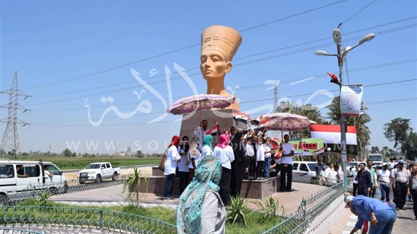 بالصور..محافظ المنيا يتابع فعاليات مبادرة«حلوة يا بلدي»بـ 3 مراكز