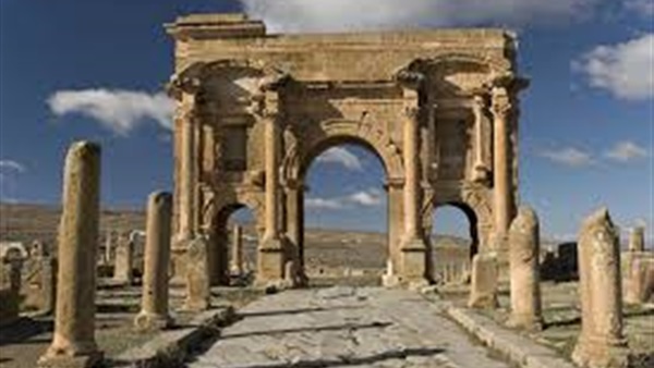 اكتشاف آثار رومانية قديمة أثناء أعمال حفر في روما