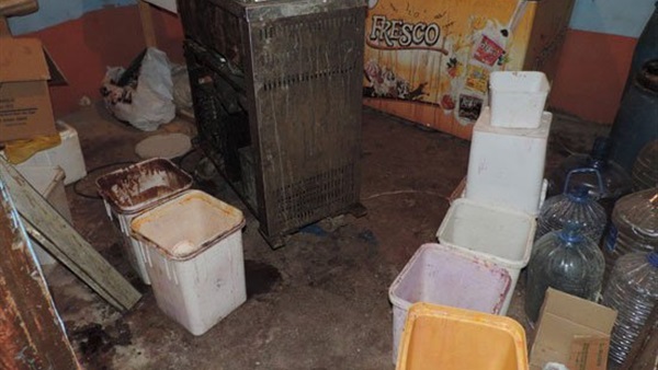 ضبط مصنع لتصنيع الآيس كريم بدون ترخيص بالعبور