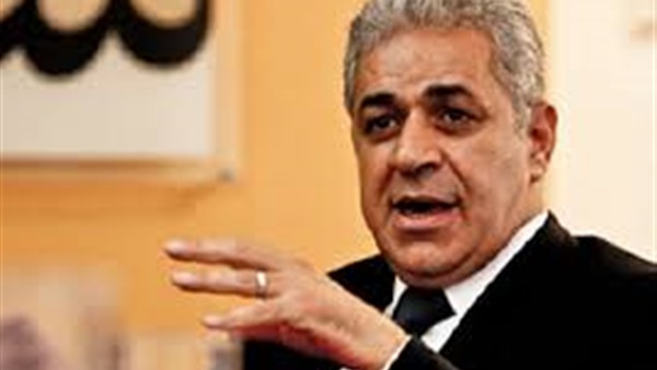 «حمدين صباحي» يلتقي قيادات الحرس الثوري الإيراني بلبنان