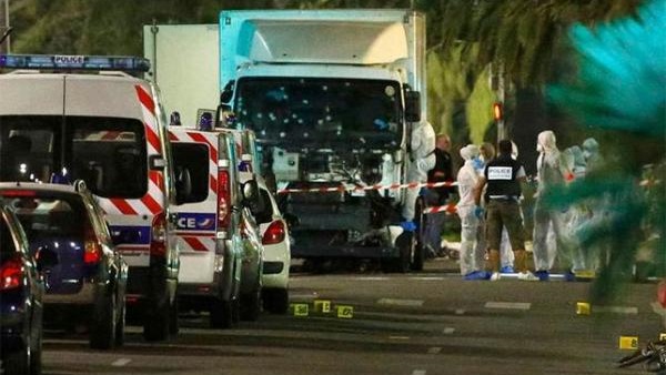 بث مباشر.. مؤتمر صحفي للمدعي العام الفرنسي بشأن أحداث نيس   