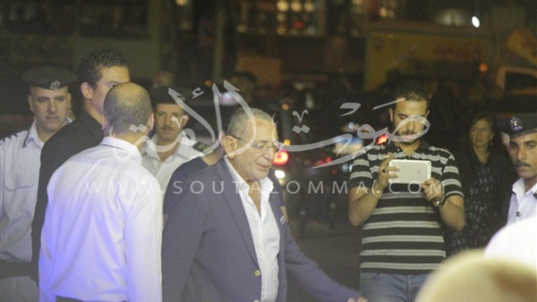 بالصور.. «سمير» و«القيعي» يصلان عزاء طارق سليم