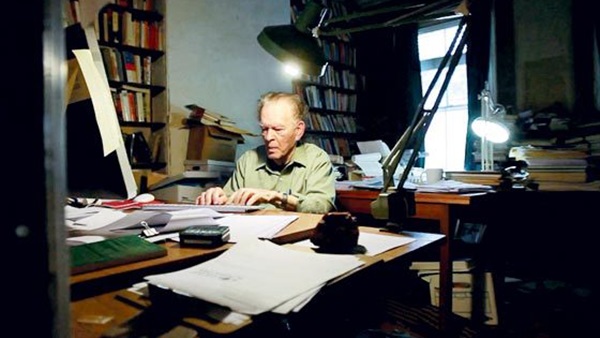 سياسى ألماني: أوباما كاذب وأردوغان أحمق