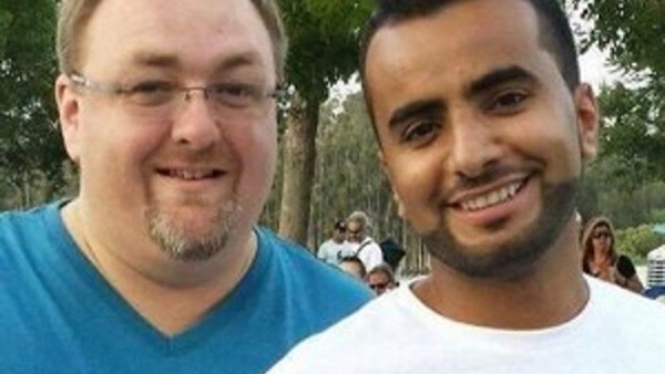 بالصور.. «سعودى» مثلىِ يتزوج رجل «أمريكى»