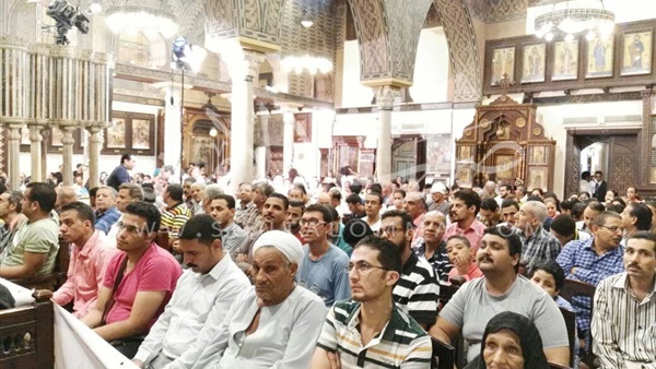بالفيديو.. «تواضروس» يلغى عظتة  ويصلى لـ«الاحداث الراهنة» 