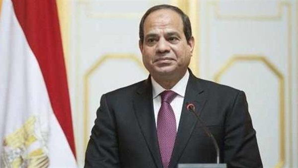أسر خريجي الكلية الحربية تستقبل "السيسي" بالهتافات والزغاريد