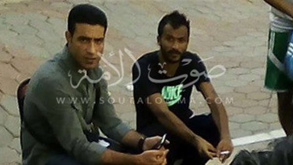 بالصورة..إبراهيم سعيد يدخن السجائر فى تدريبات جولدي