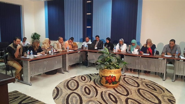 بالصور.. جلسة لمناقشة قانون الجمعيات الأهلية بالبحر الأحمر