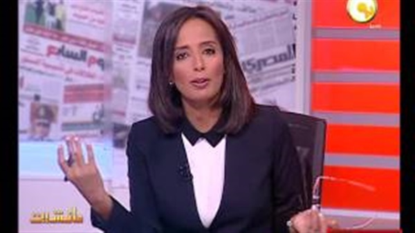 بالفيديو.. الغضب يسيطر على مذيعة «on tv» بعد حذف مقطع من أغنية لـ«العندليب»