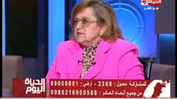 بالفيديو.. خبيرة مصرفية تقدم روشتة حل أزمة الدولار