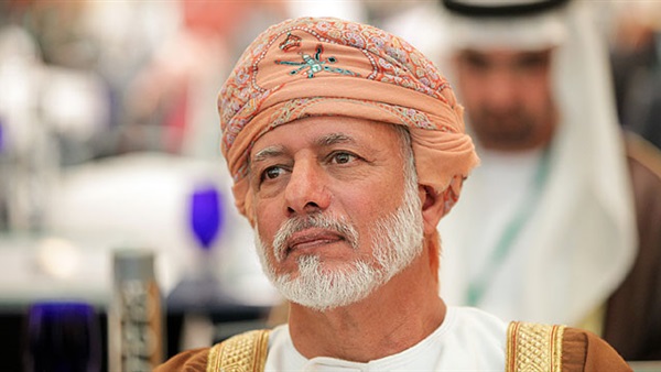 وزير خارجية سلطنة عمان يصل إلى القاهرة