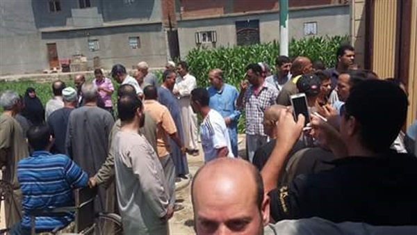 نشرة حوادث الواحدة: النيابة تعاين الطائرة الروسية.. ومهندسة تدفن زوجها تحت السرير