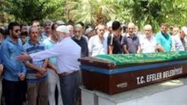 أتراك يرفضون دفن جثمان متوفي بعد علمهم أنه انقلابي